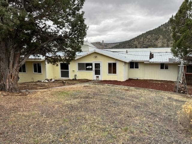 Photo of 22035 SE Paulina Highway 1 of 1