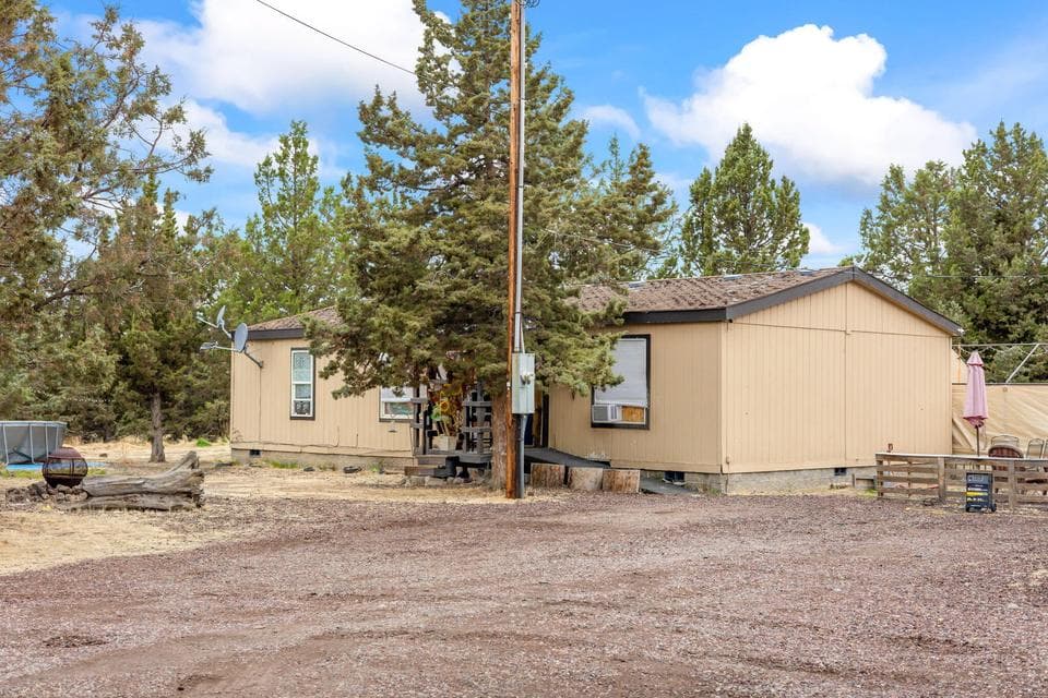 Photo of 13739 SE Navajo Road 1 of 1