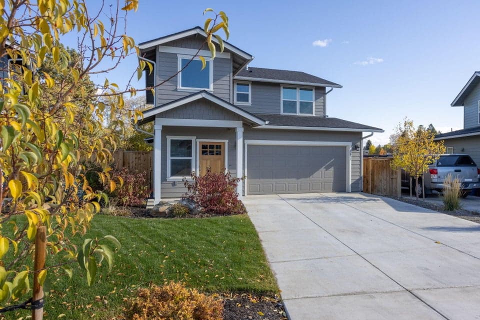 Photo of 1655 SW Black Butte Court 1 of 1