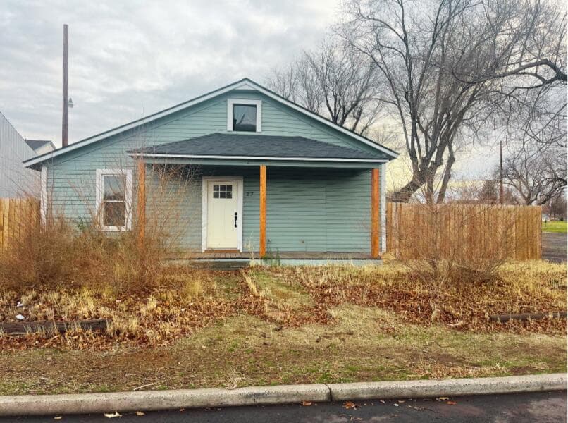 Photo of 27 7th Street 1 of 1
