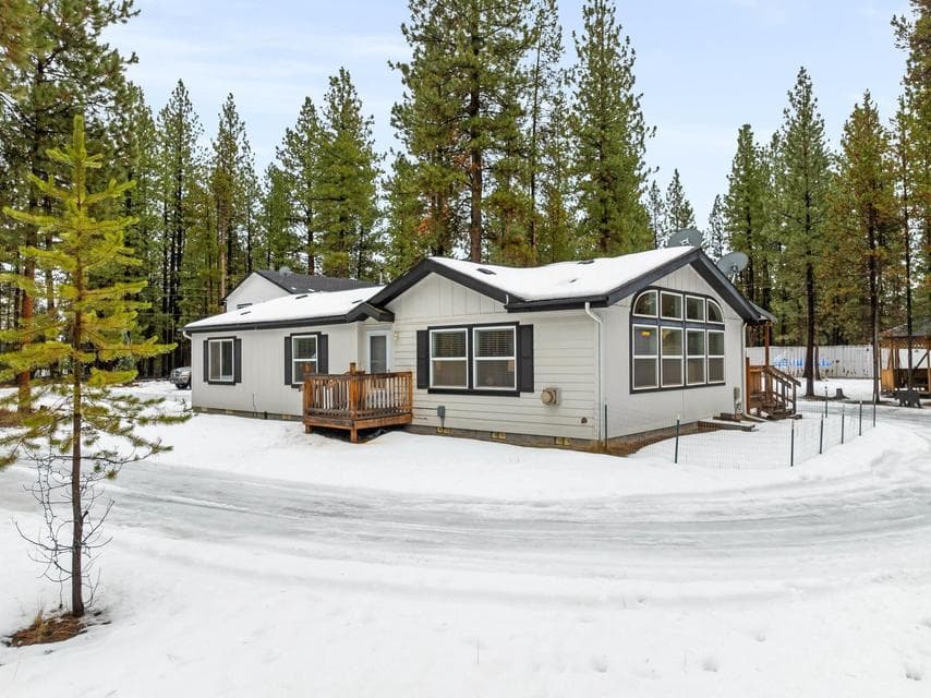 Photo of 51620 PINE LOOP Drive 1 of 1