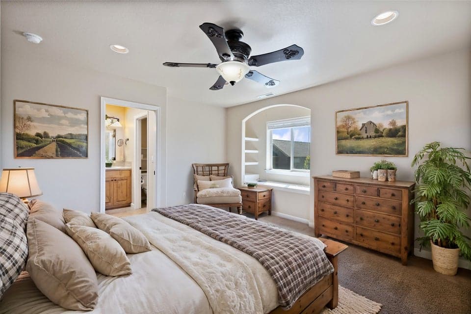 Photo of 1380 NE Carson Street 1 of 1