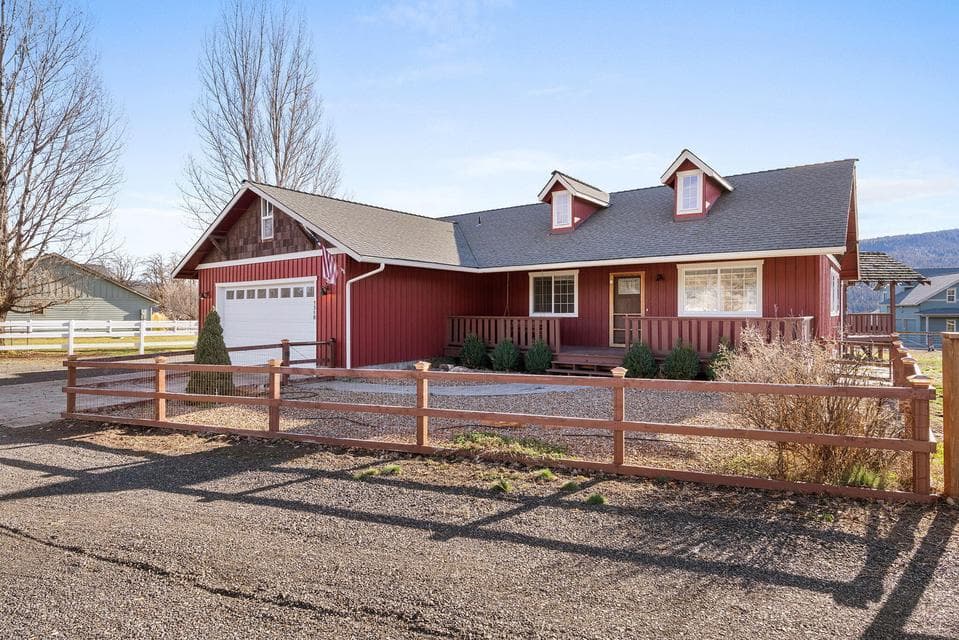 Photo of 1510 NE Haytons Elk View Lane 1 of 1