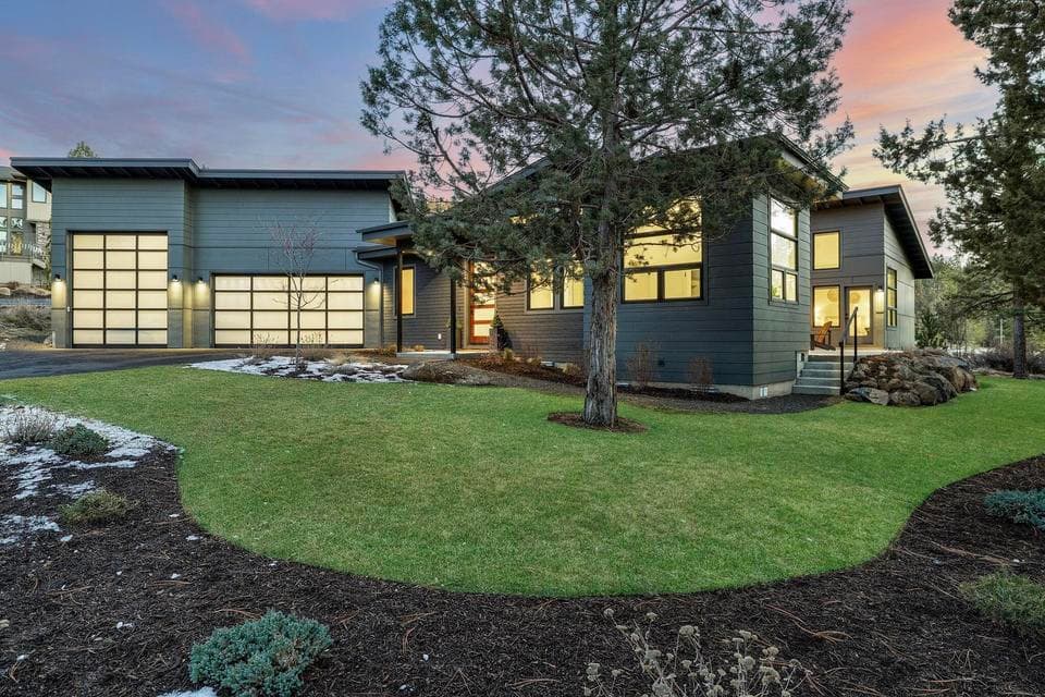 Photo of 1971 NW Keenan Court 1 of 1