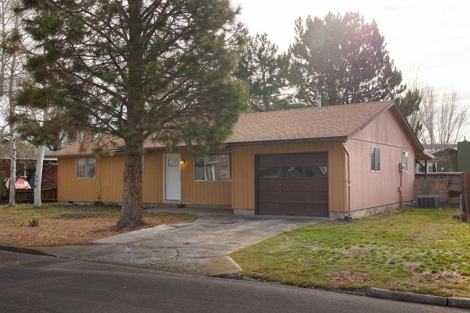 Photo of 1200 SE 7th Street 1 of 1