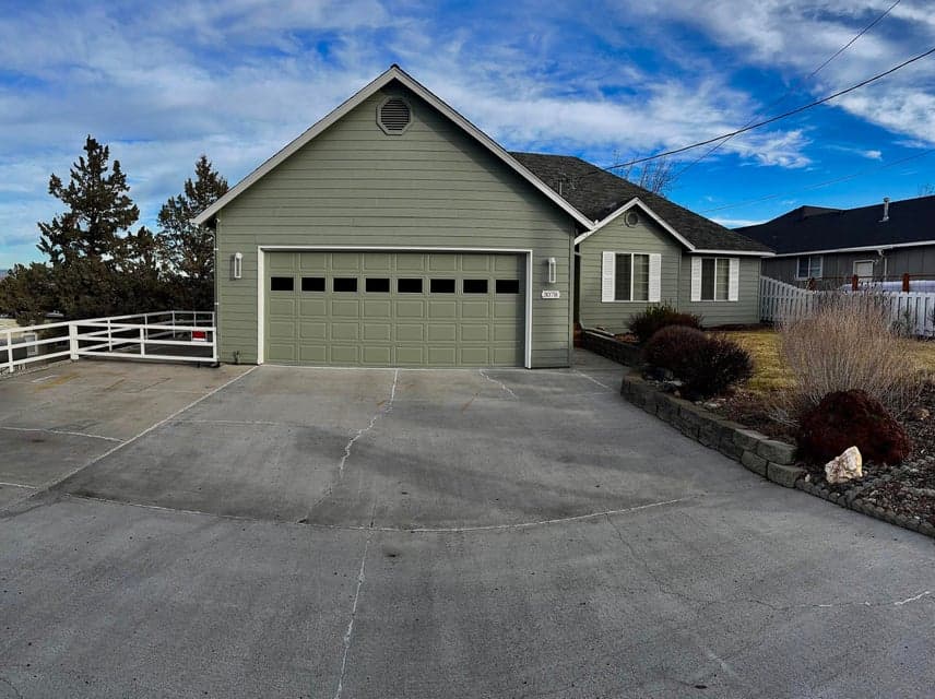 Photo of 3078 SW 33rd Street 1 of 1