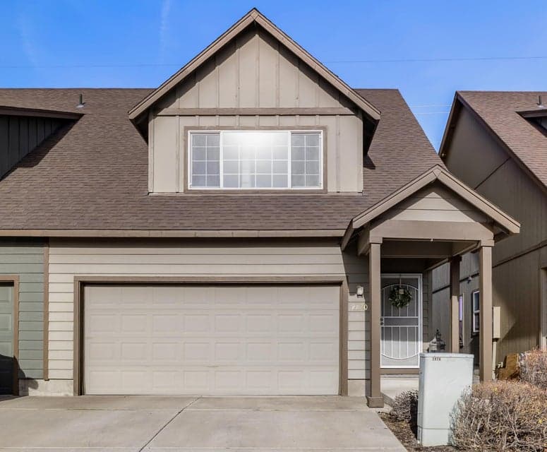 Photo of 2870 SW Indian Circle 1 of 1