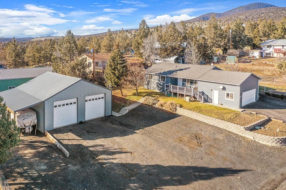 Photo of 11209 NW Jordan Avenue 1 of 1
