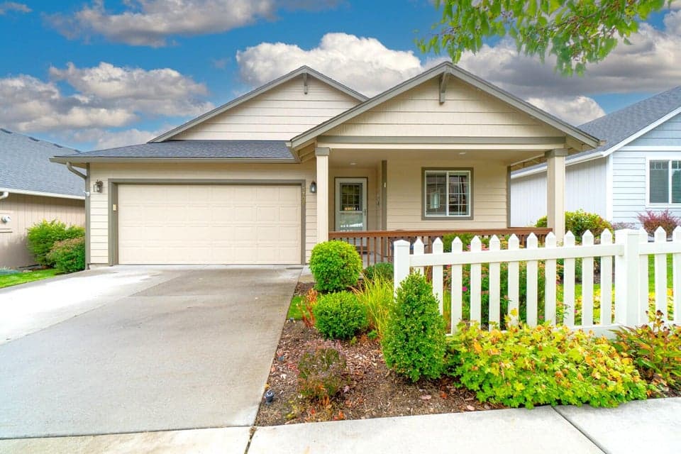 Photo of 3708 SW 29th Street 1 of 1
