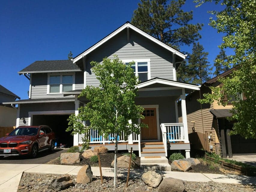 Photo of 1084 E Horse Back Trail 1 of 1