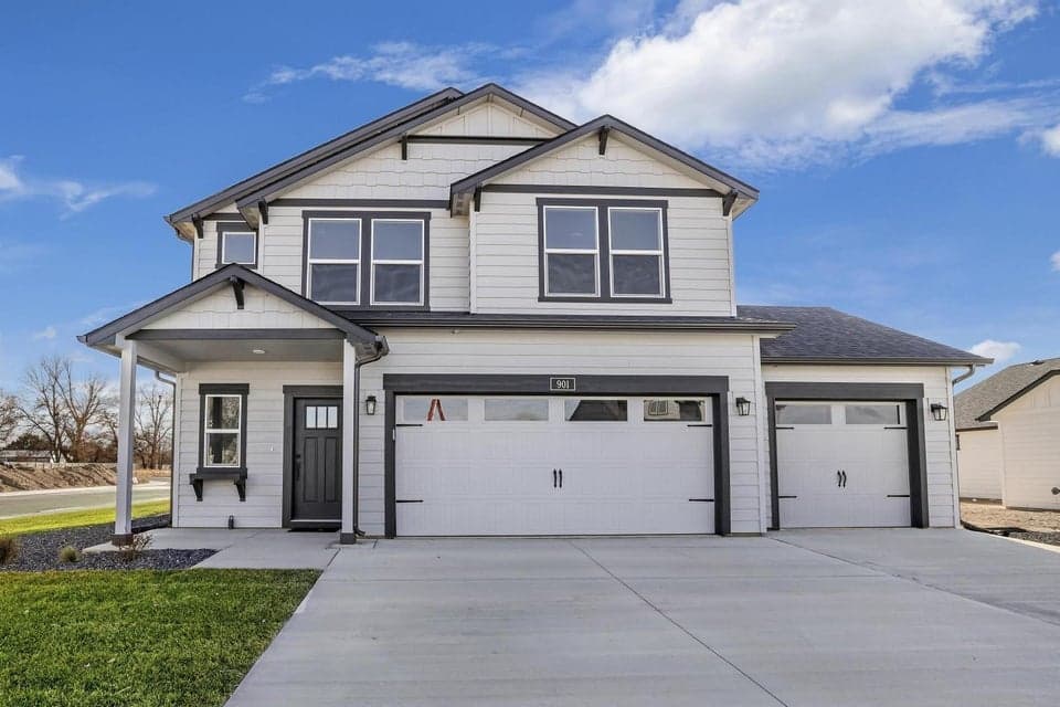 Photo of 3587 NW 8th Street 1 of 1