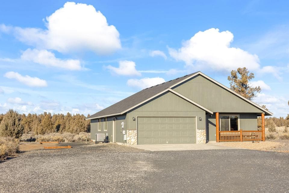 Photo of 8475 NW Eagle Drive 1 of 1