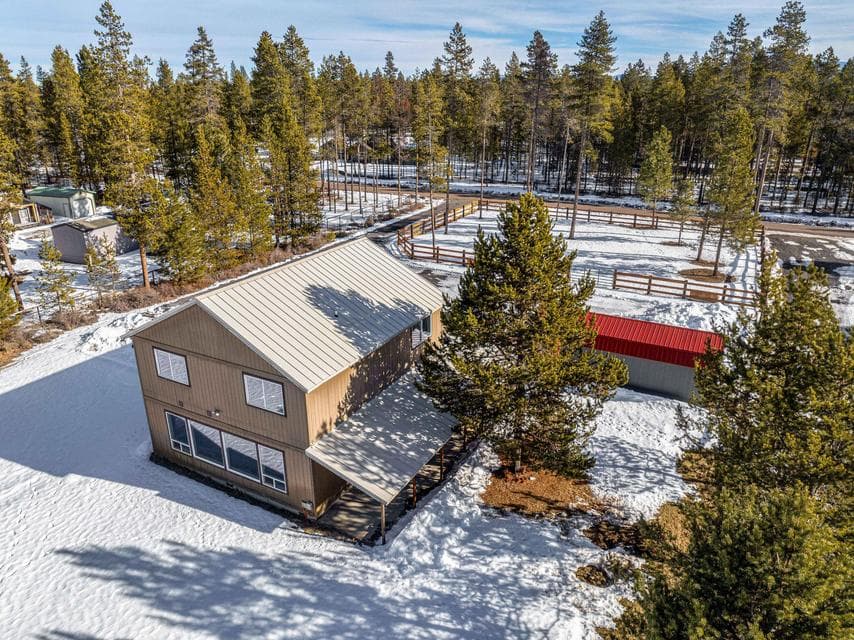 Photo of 53945 Yoho Drive 1 of 1