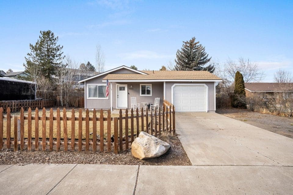 Photo of 2443 SW 31st Street 1 of 1