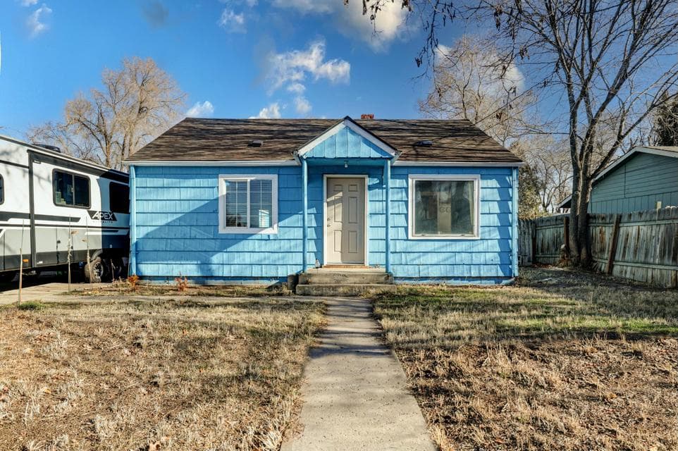 Photo of 141 SE 10th Street 1 of 1