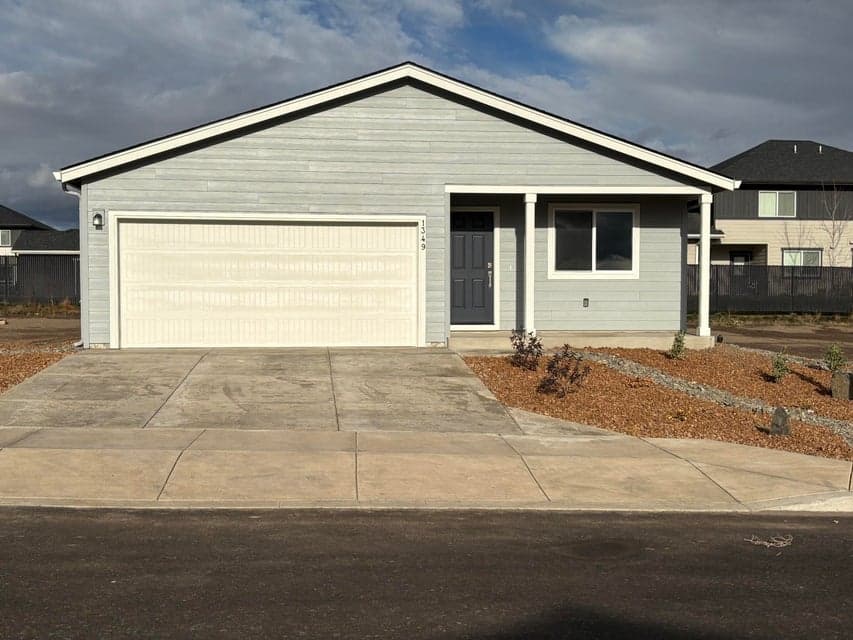 Photo of 984 NE Cobbleridge Lp 1 of 1