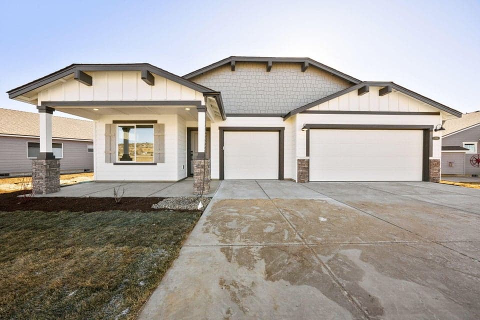 Photo of 1166 NW Walnut Avenue 1 of 1