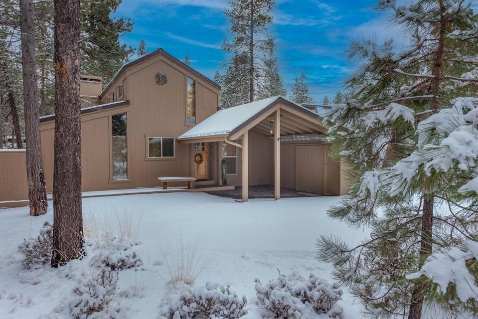 Photo of 57035 Elk Lane 1 of 1