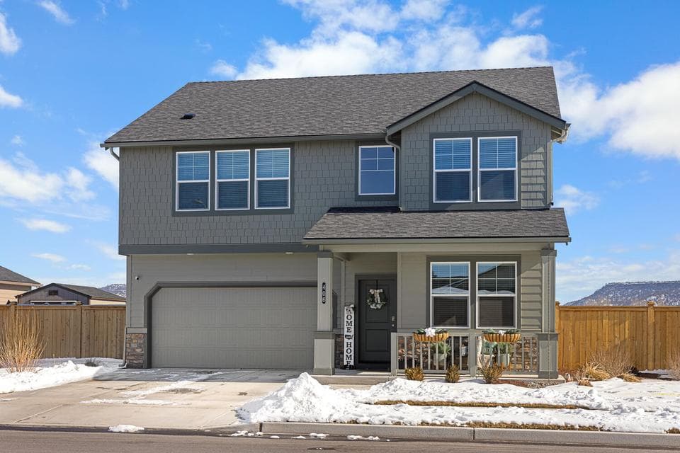 Photo of 406 SE Stetson Court 1 of 1