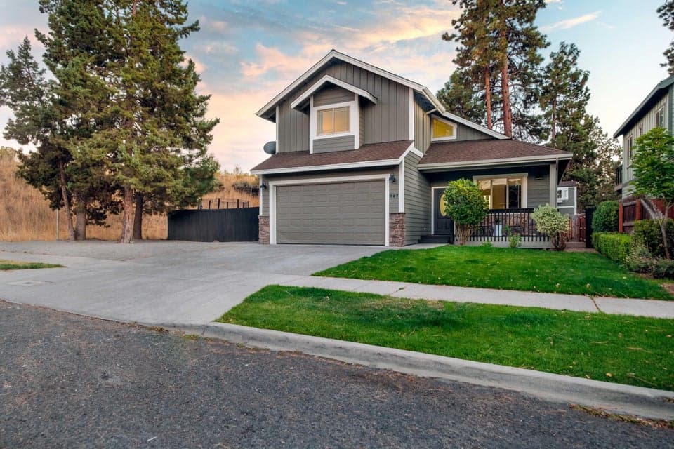 Photo of 327 SW Garfield Avenue 1 of 1