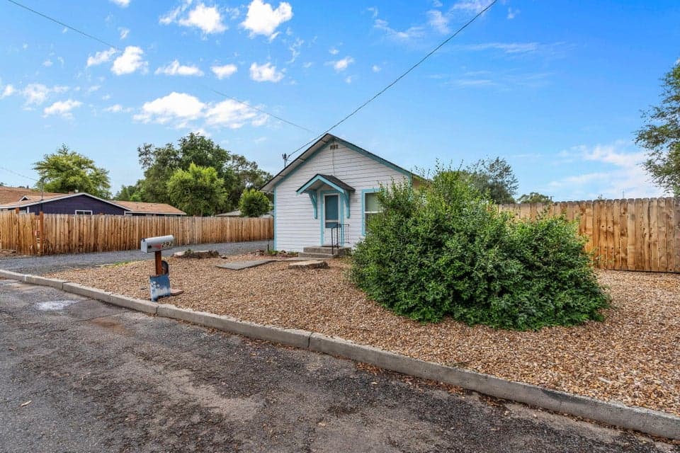 Photo of 292 SE 9th Street 1 of 1