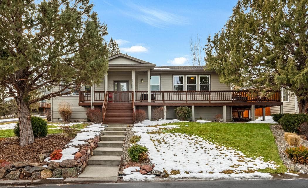 Photo of 3411 SW Valleyview Drive 1 of 1