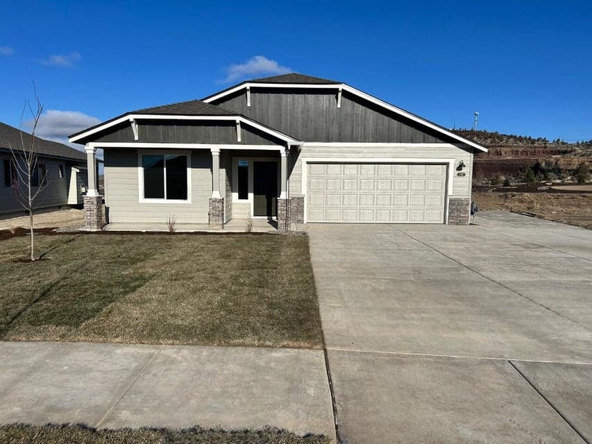Photo of 1156 NW Varnish Avenue 1 of 1