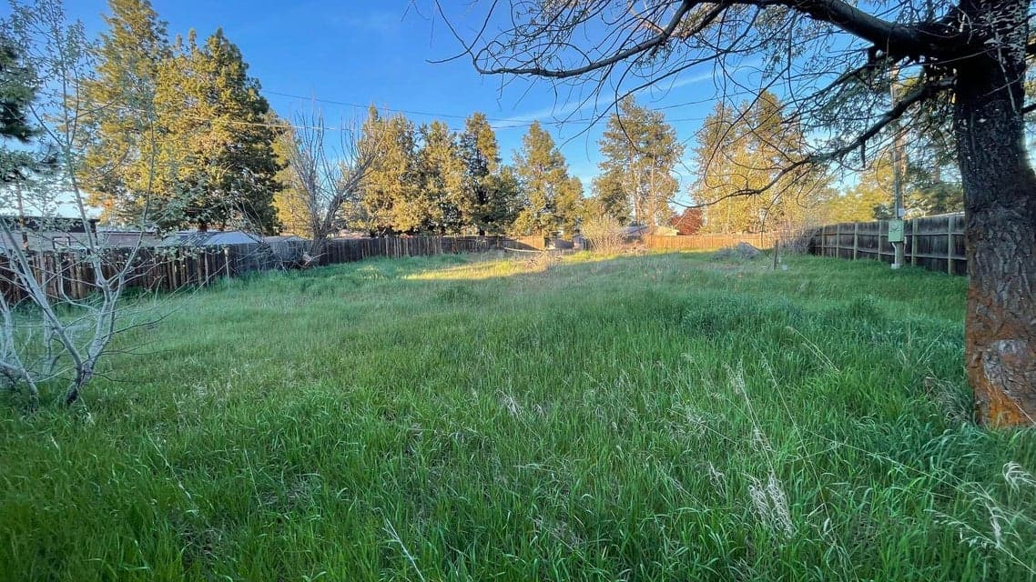 Photo of 61153 Hamilton Lane 1 of 1