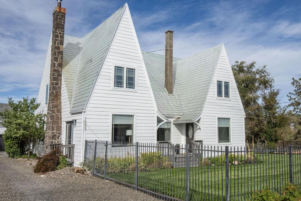 Photo of 1593 W Antler Avenue 1 of 1