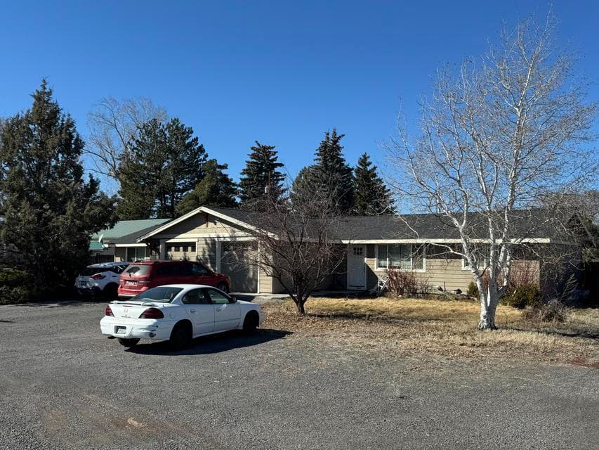 Photo of 2907 SW Meadow Lane 1 of 1