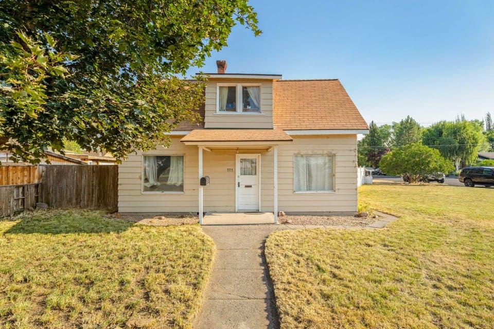 Photo of 777 NE 3rd Street 1 of 1