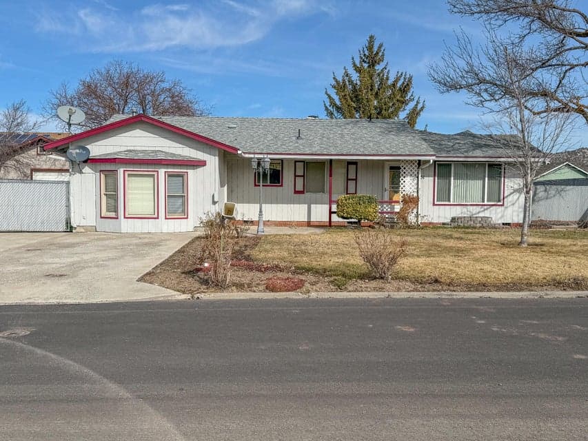 Photo of 1251 SE 5th Street 1 of 1