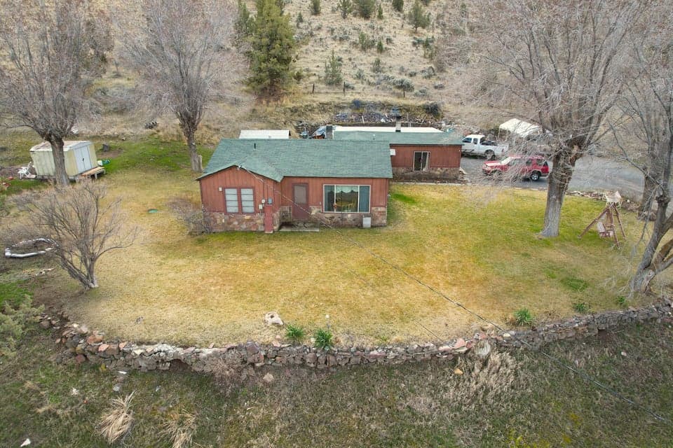 Photo of 902 SW Crestview Road 1 of 1