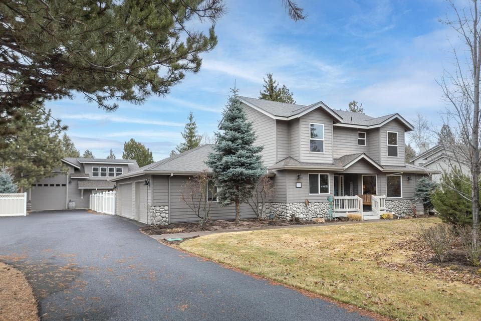 Photo of 61584 Fargo Lane 1 of 1
