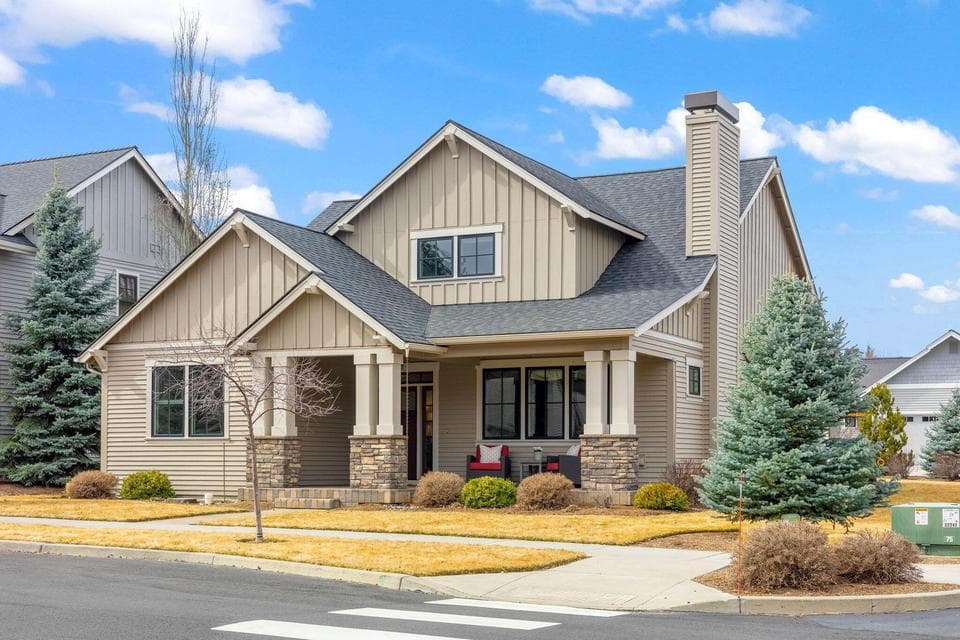 Photo of 707 S Cottonwood Street 1 of 1
