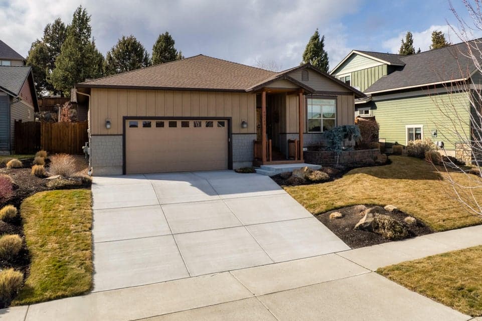 Photo of 63143 Peale Street 1 of 1