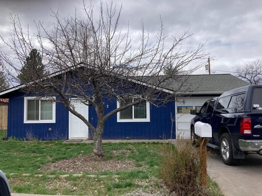 Photo of 112 NE Cowden Drive 1 of 1