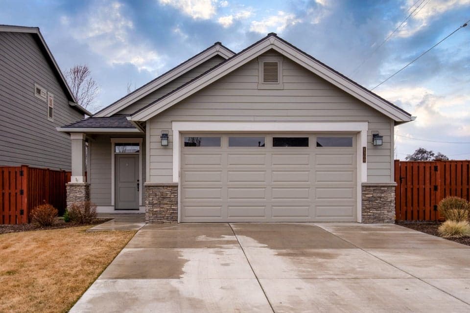 Photo of 1300 NE Sunrise Street 1 of 1