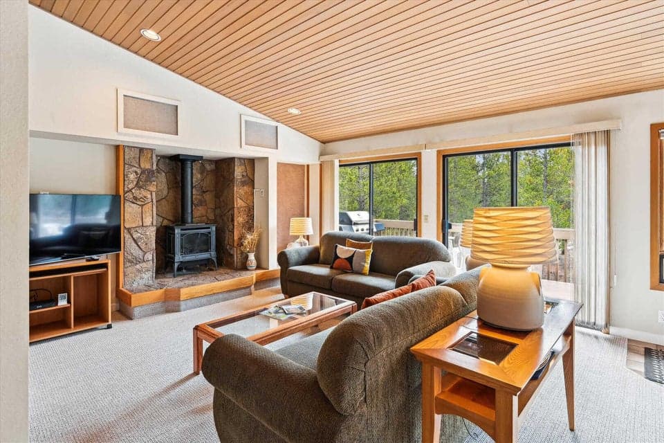 Photo of 57671 Poplar Lane 1 of 1