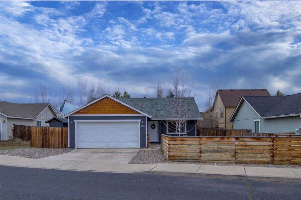 Photo of 1219 SW 33rd Street 1 of 1
