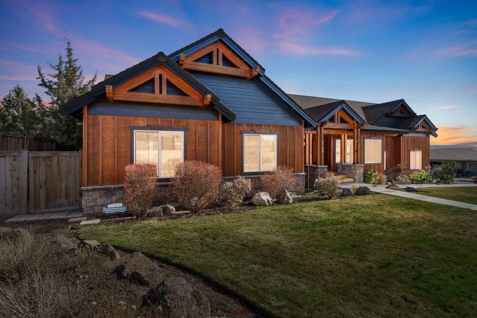 Photo of 3740 SW Xero Way 1 of 1