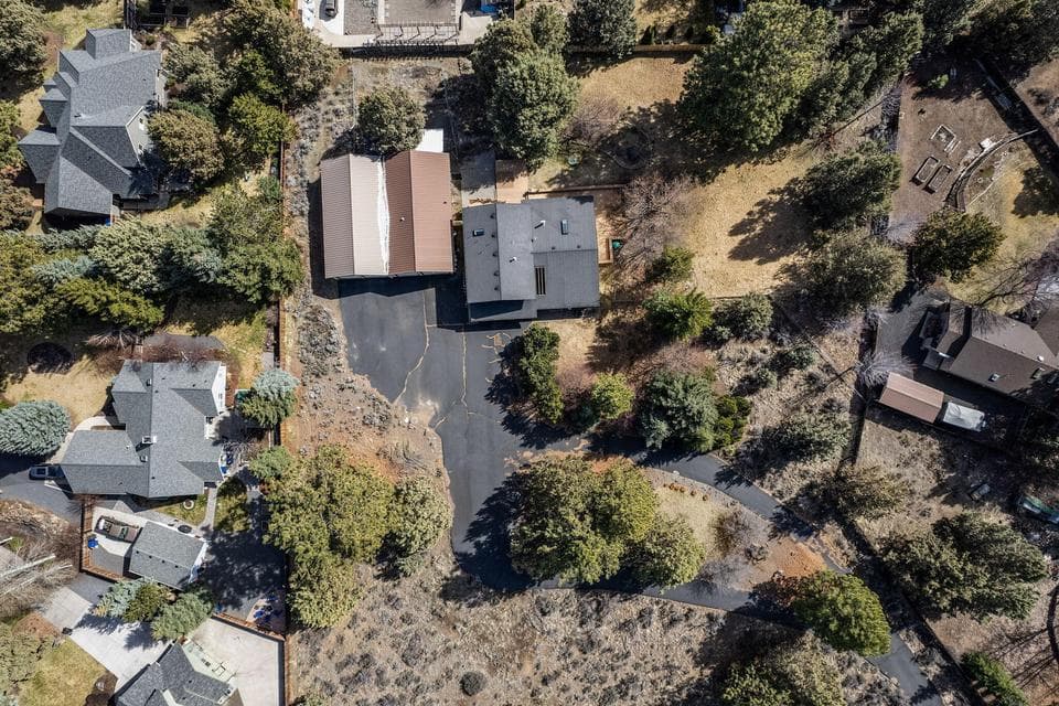 Photo of 61336 Mount Vista Drive 1 of 1