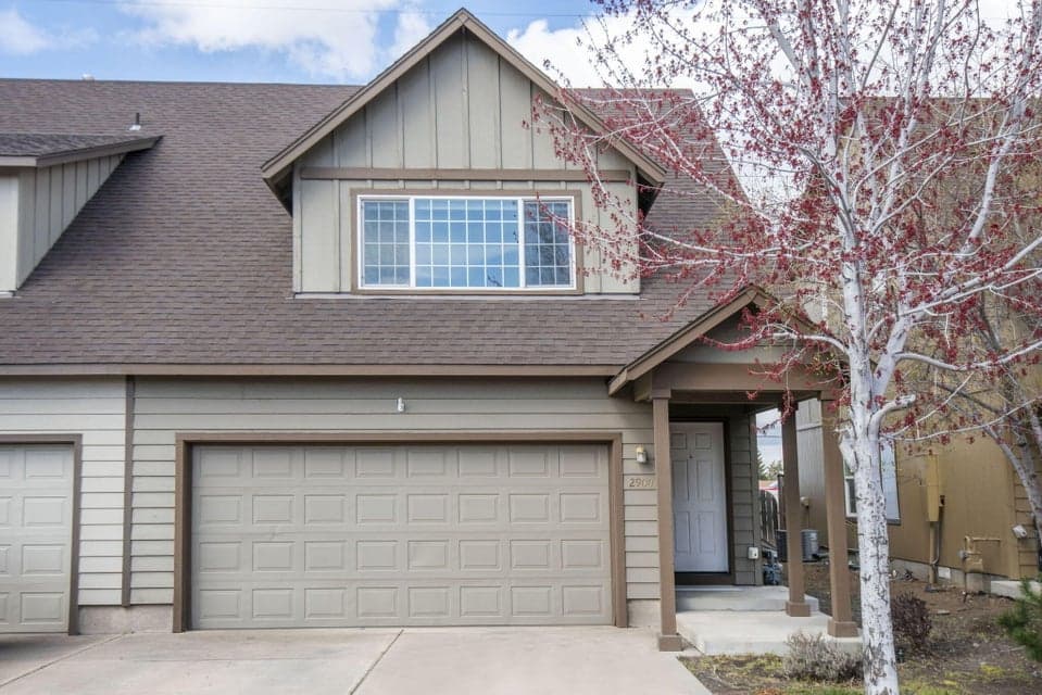 Photo of 2900 SW Indian Circle 1 of 1
