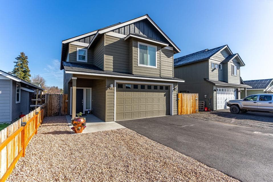 Photo of 845 SE 5th Street 1 of 1