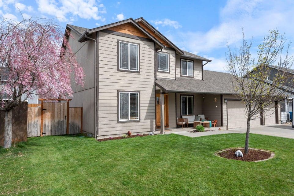 Photo of 2173 NW Kingwood Avenue 1 of 1