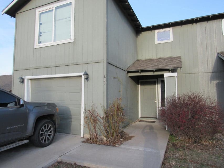 Photo of 813 SE Kierra Place 1 of 1