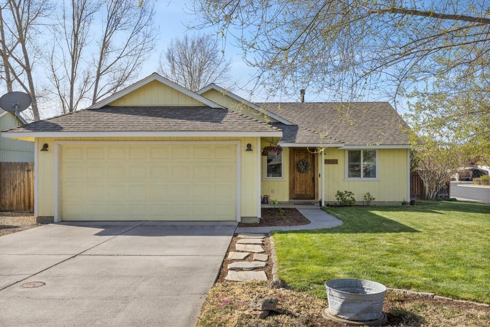 Photo of 3050 SW Peridot Avenue 1 of 1