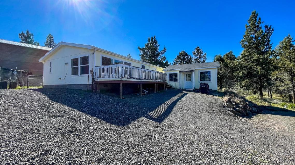 Photo of 11659 NW Irvine Avenue 1 of 1
