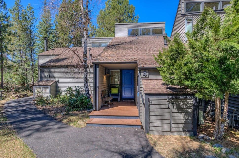 Photo of 57265 Overlook Road 1 of 1