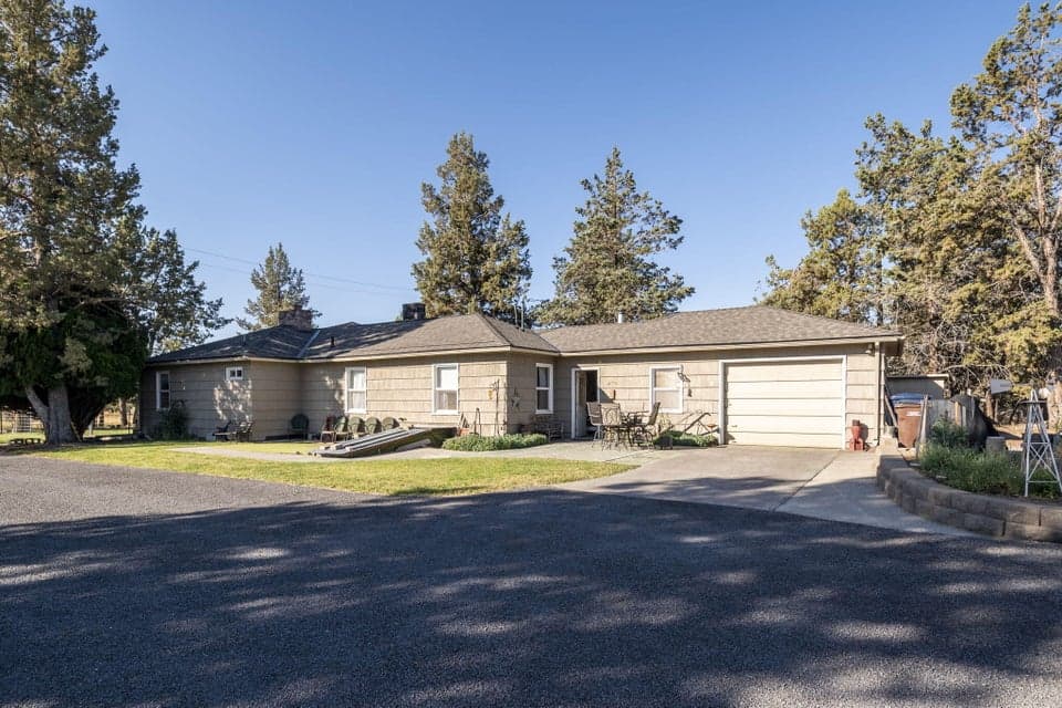 Photo of 775 NW 35th Street 1 of 1